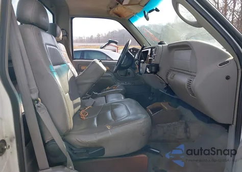 1997 Chevrolet K1500 Fleetside z USA, uszkodzony, nr VIN 1GBEK14R8VZ238846